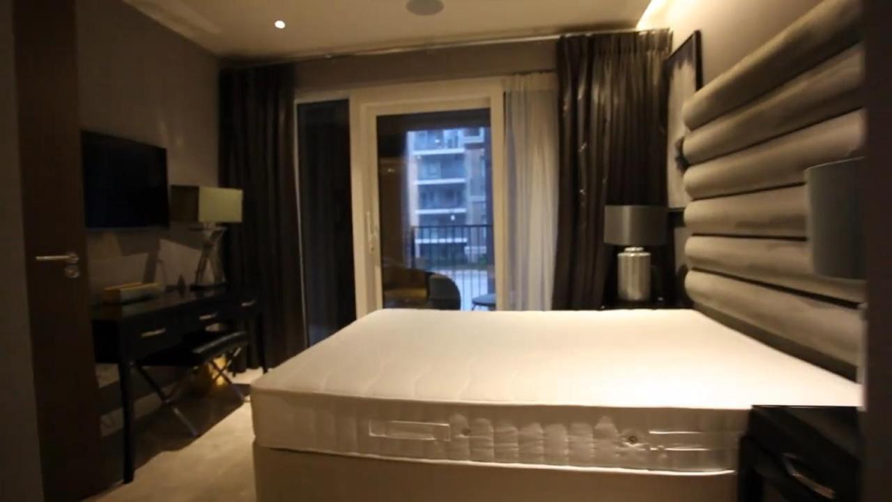 Luxurious Three Bedroom Flat In Chelsea Creek Apartamento
